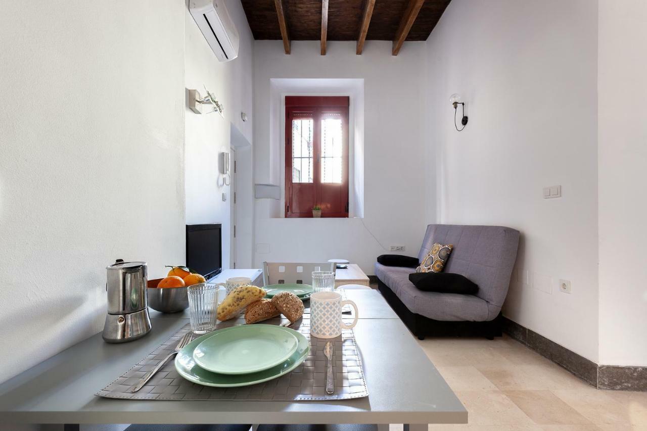 Pasaje De Amores Der - Descanso En Casa Y Vida Cultural Y Monumentos 4 Px Seville Ngoại thất bức ảnh